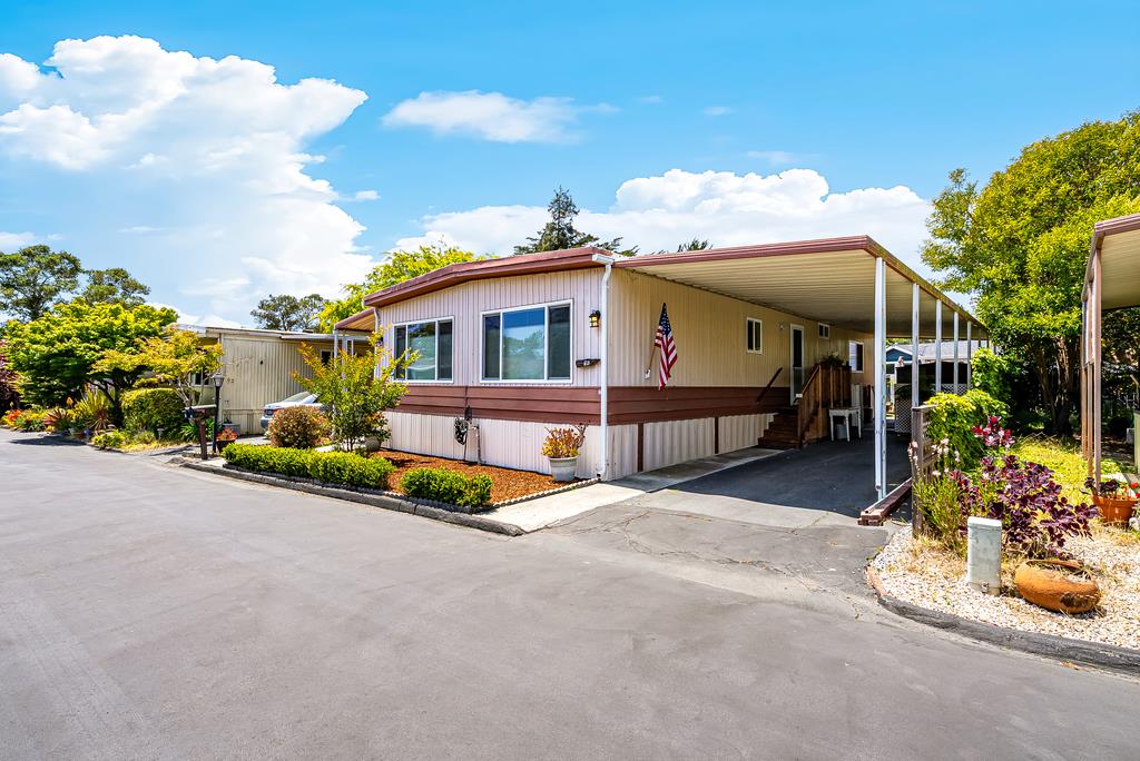 60 Pepperwood Way Unit: 60