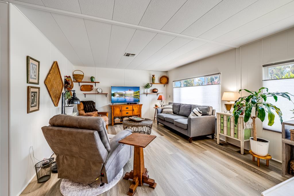 60 Pepperwood Way Unit: 60
