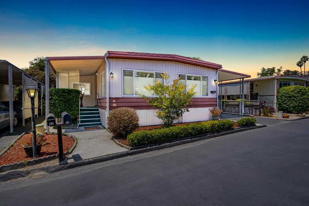 60 Pepperwood Way Unit: 60