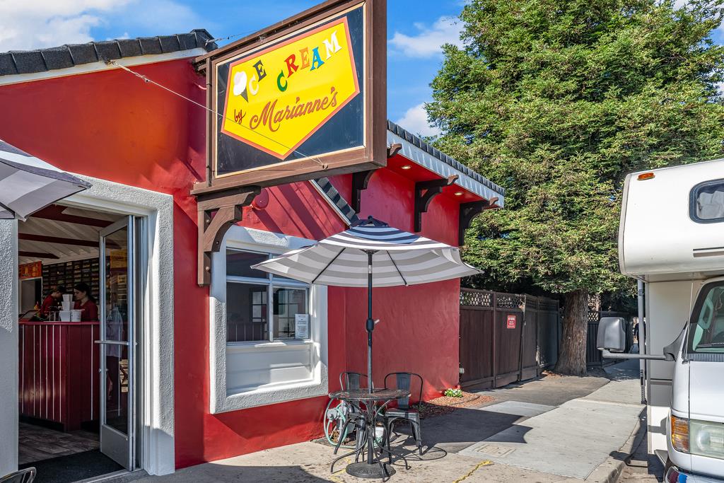 129 Santa Cruz Avenue