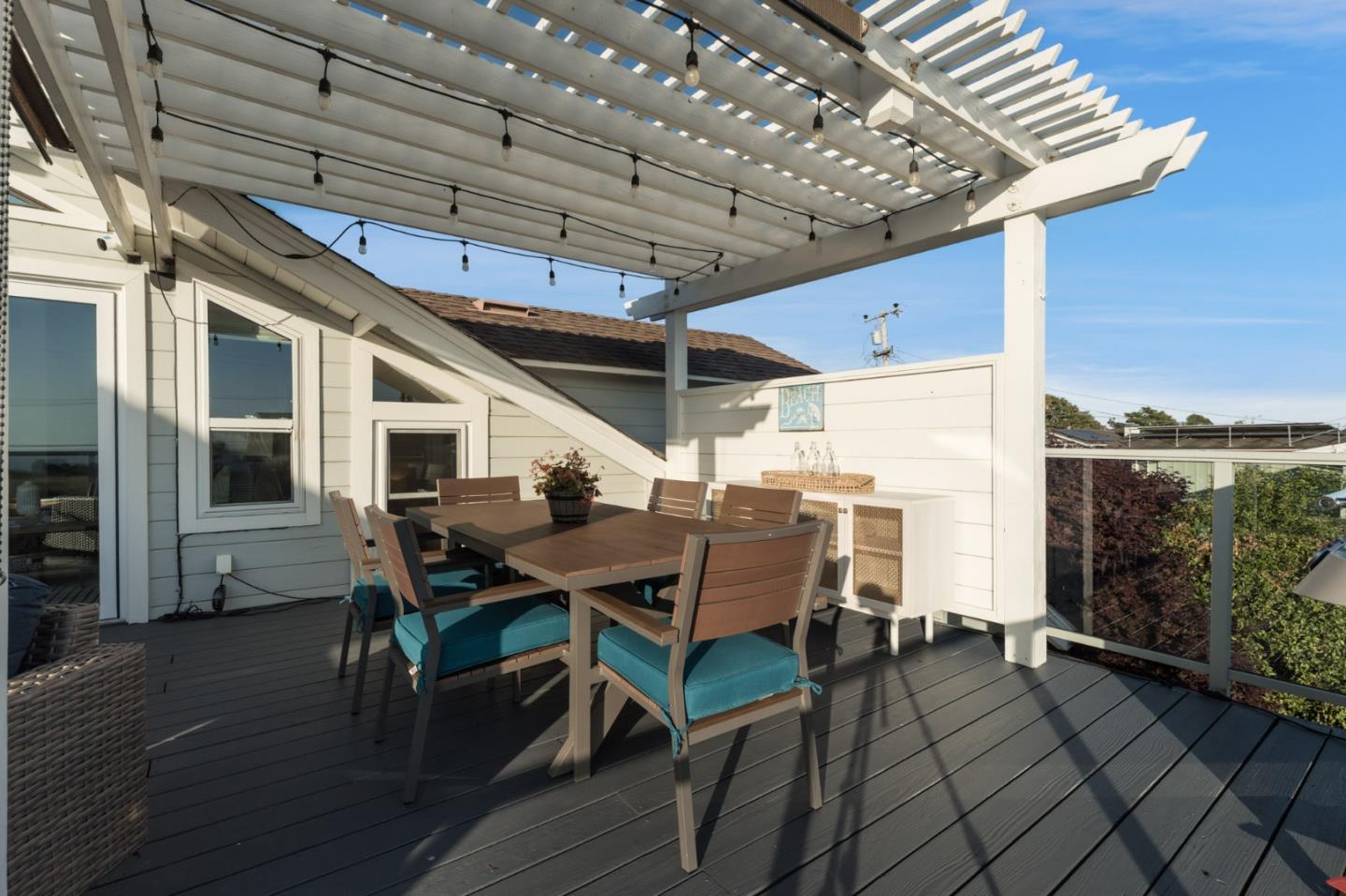 129 Santa Cruz Avenue