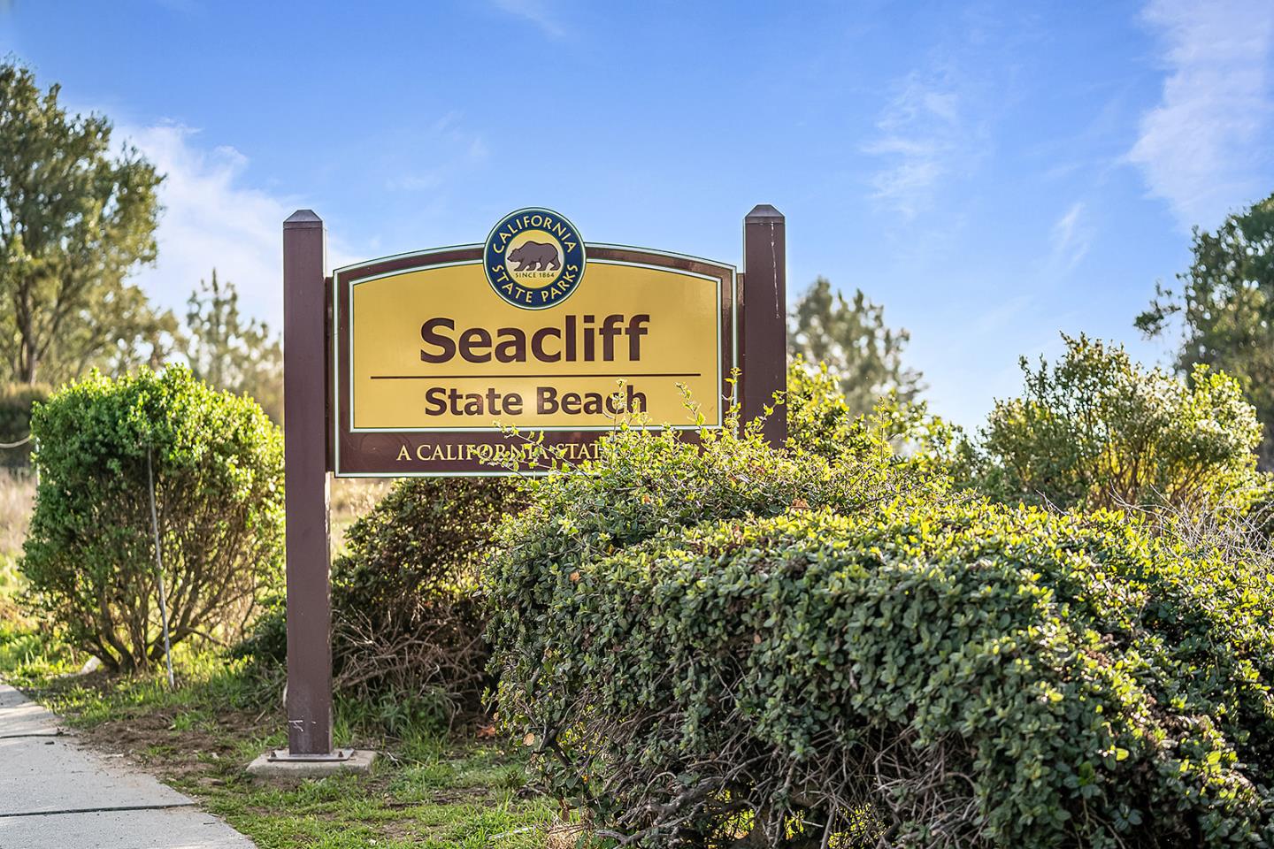129 Santa Cruz Avenue