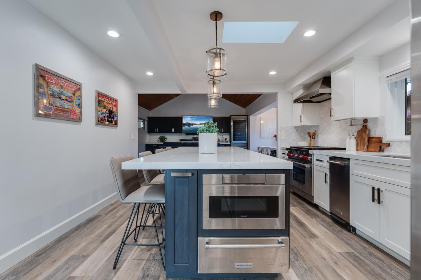 129 Santa Cruz Avenue