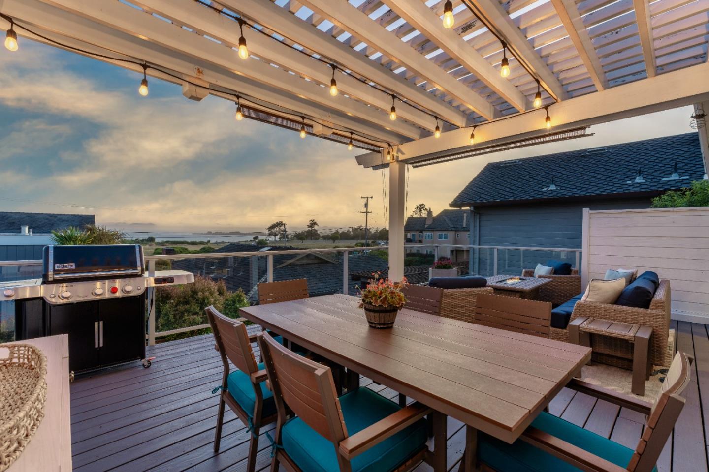 129 Santa Cruz Avenue