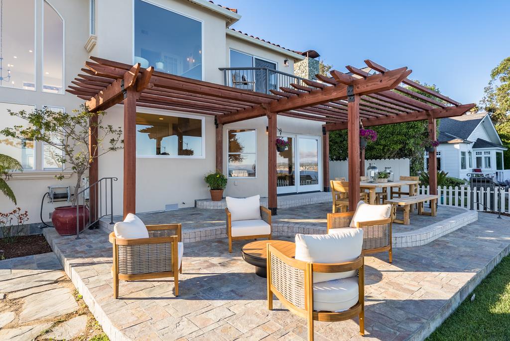 102 Livermore Avenue