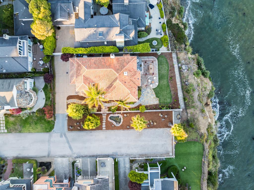 102 Livermore Avenue