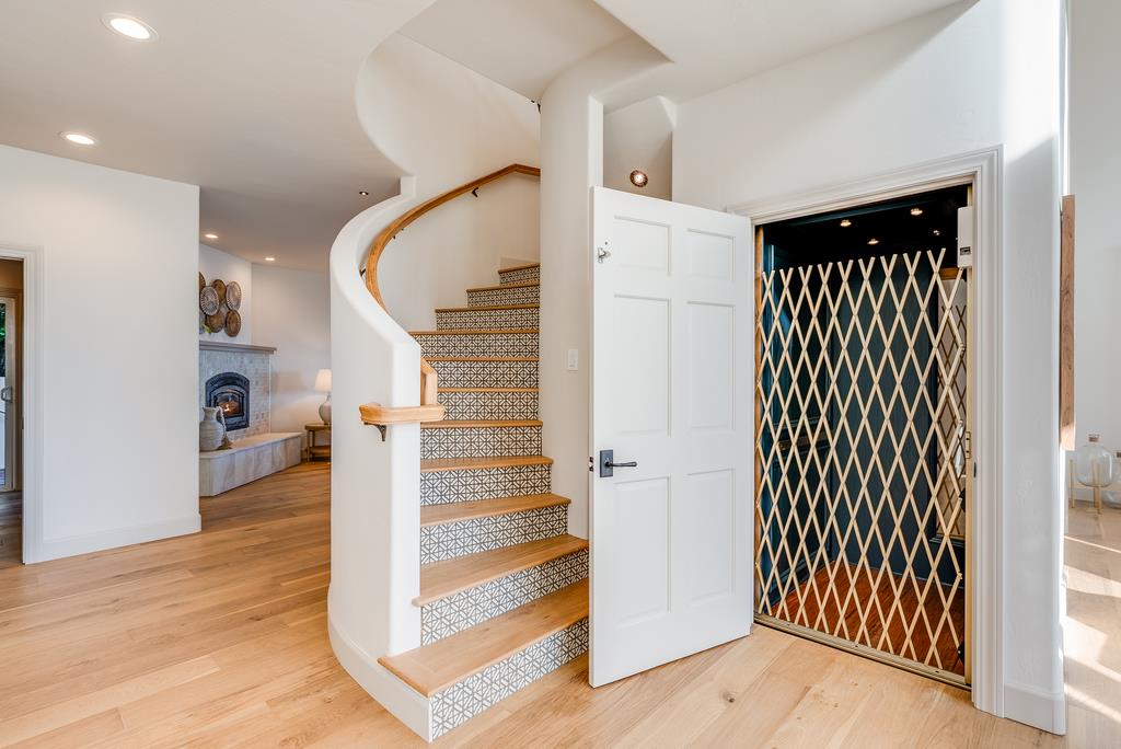 102 Livermore Avenue