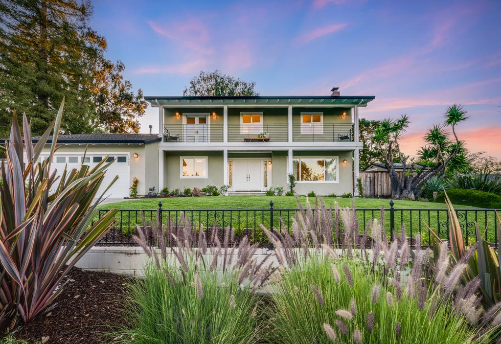 1455 Redwood Drive