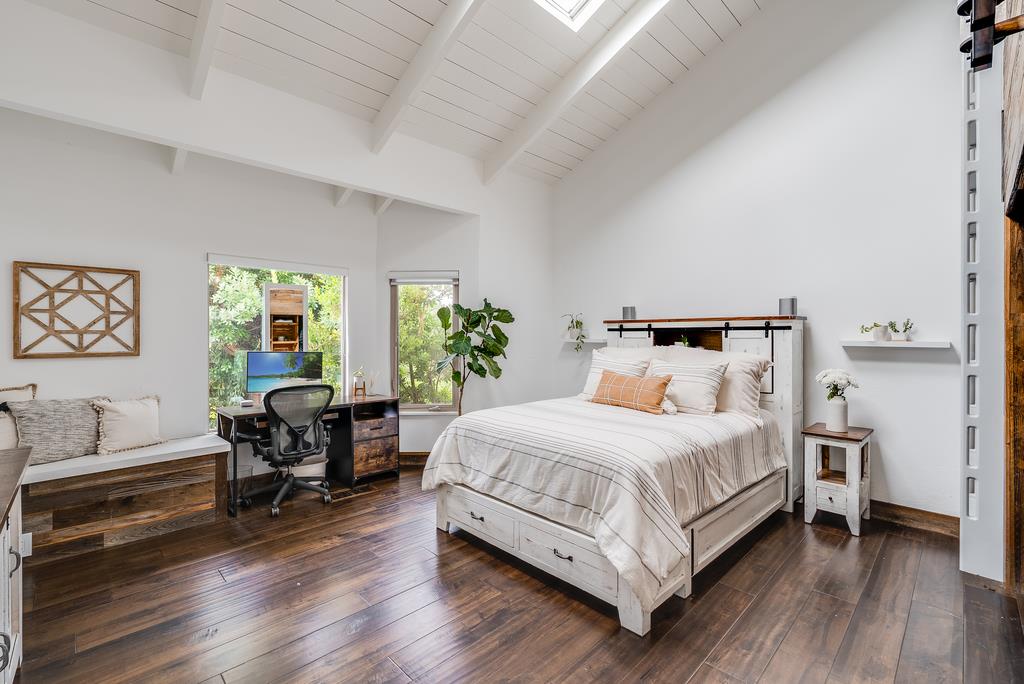 1501 Hidden Valley Road