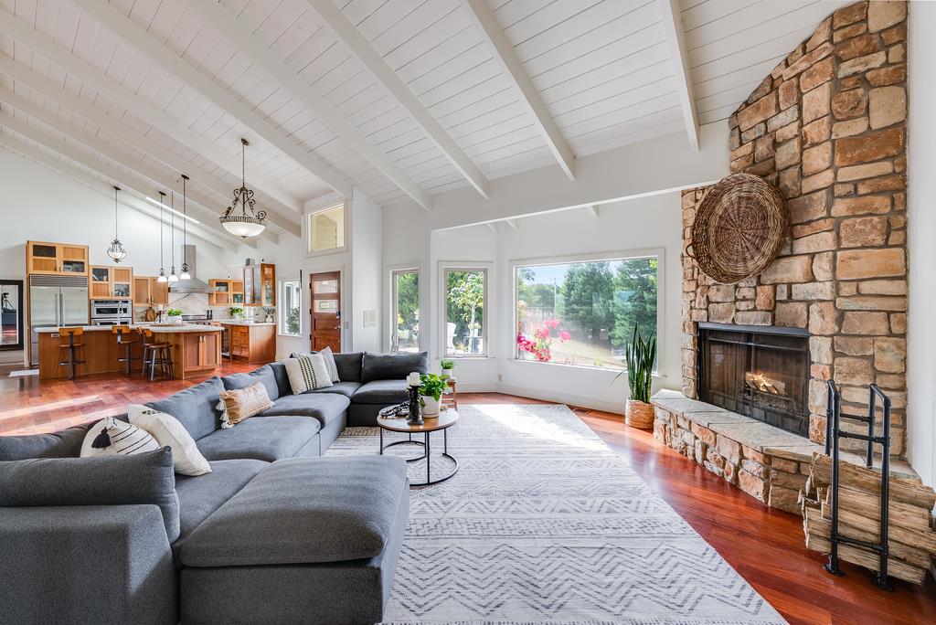 1501 Hidden Valley Road