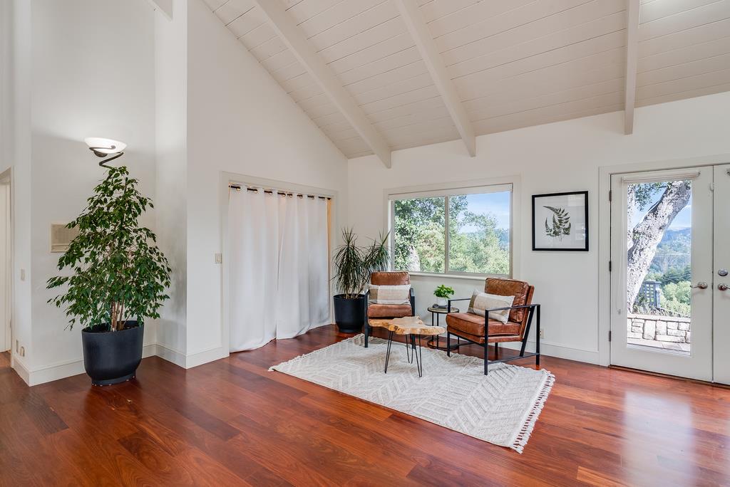 1501 Hidden Valley Road