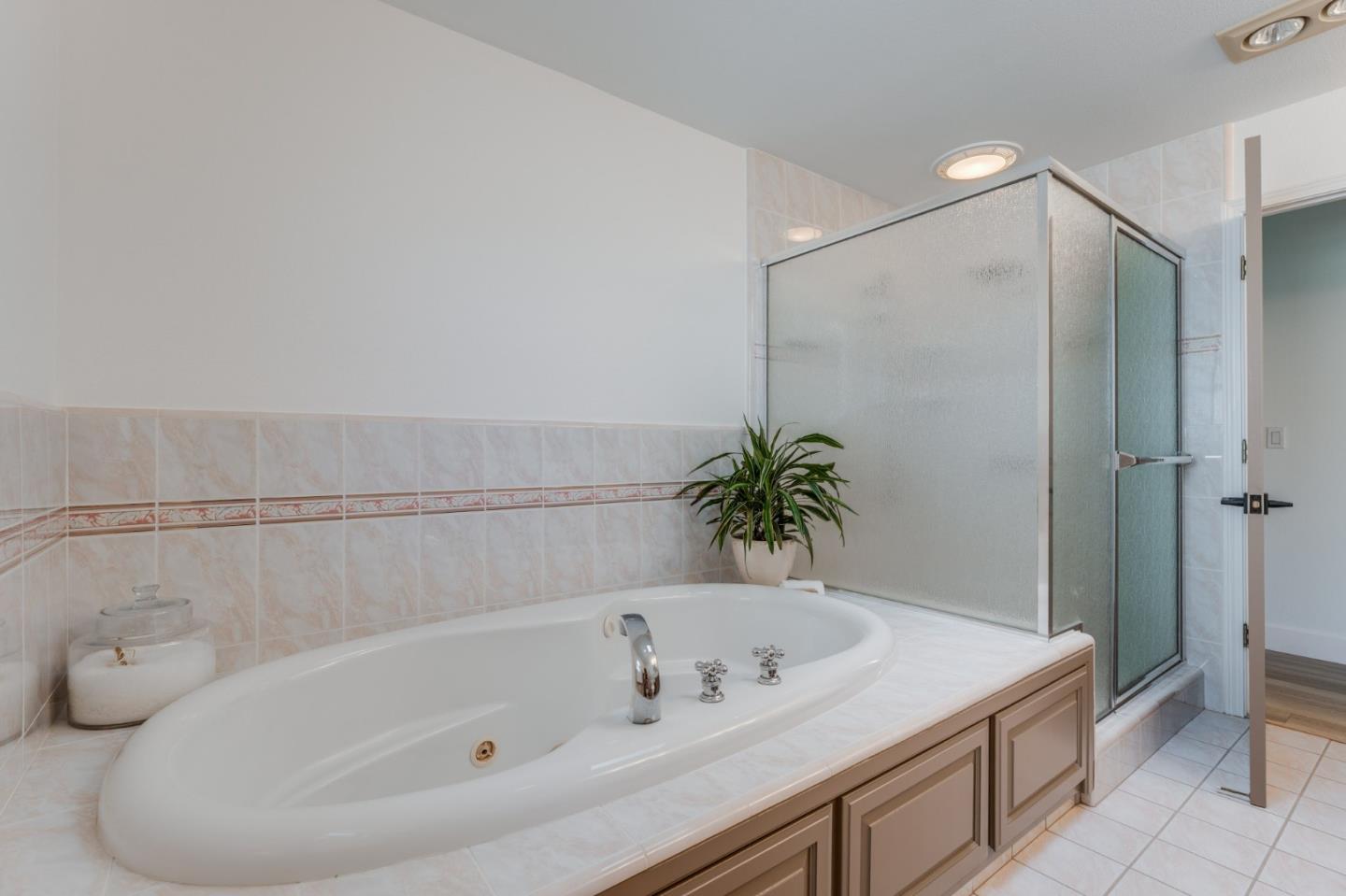 641 Bayview Drive