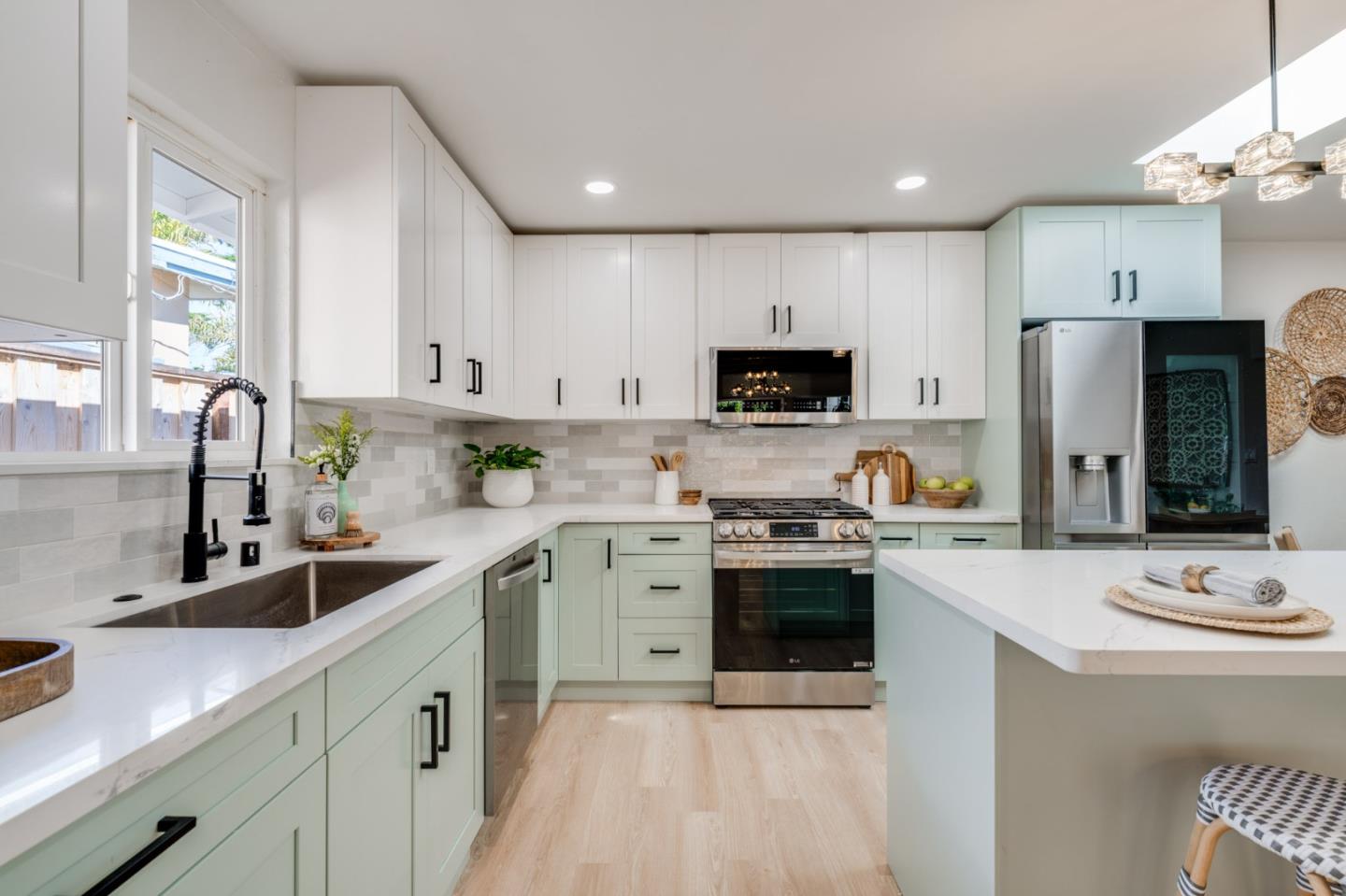 506 Bayview Drive