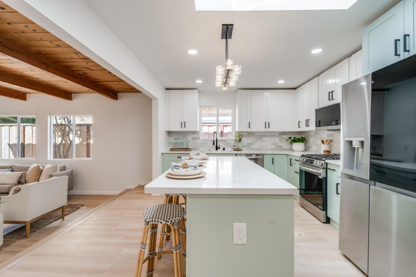 506 Bayview Drive