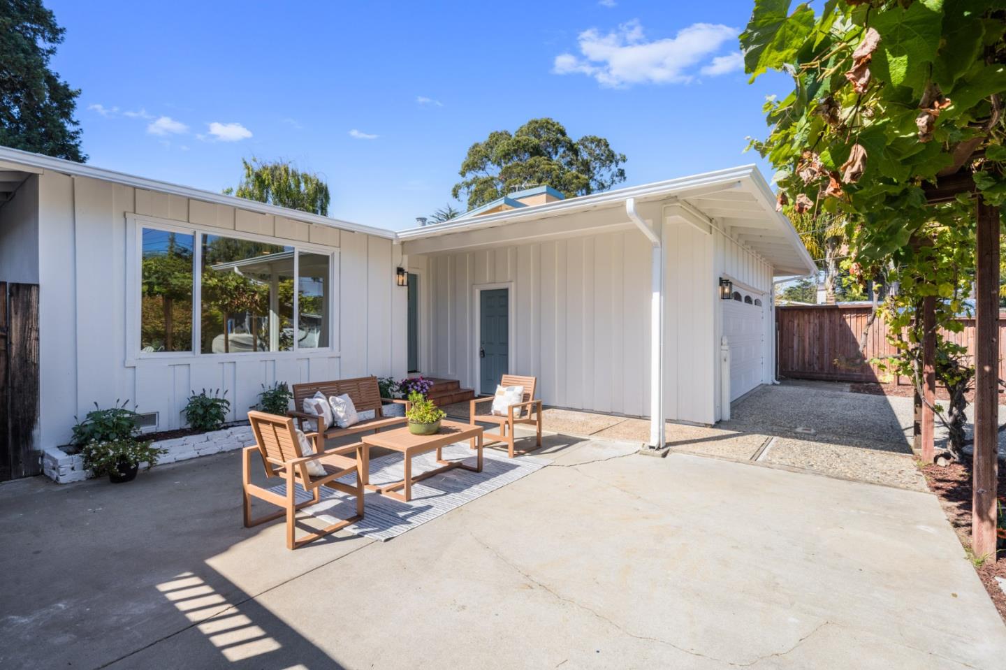 506 Bayview Drive