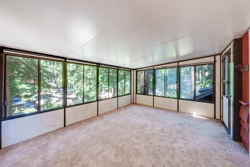 620 Knoll Way
