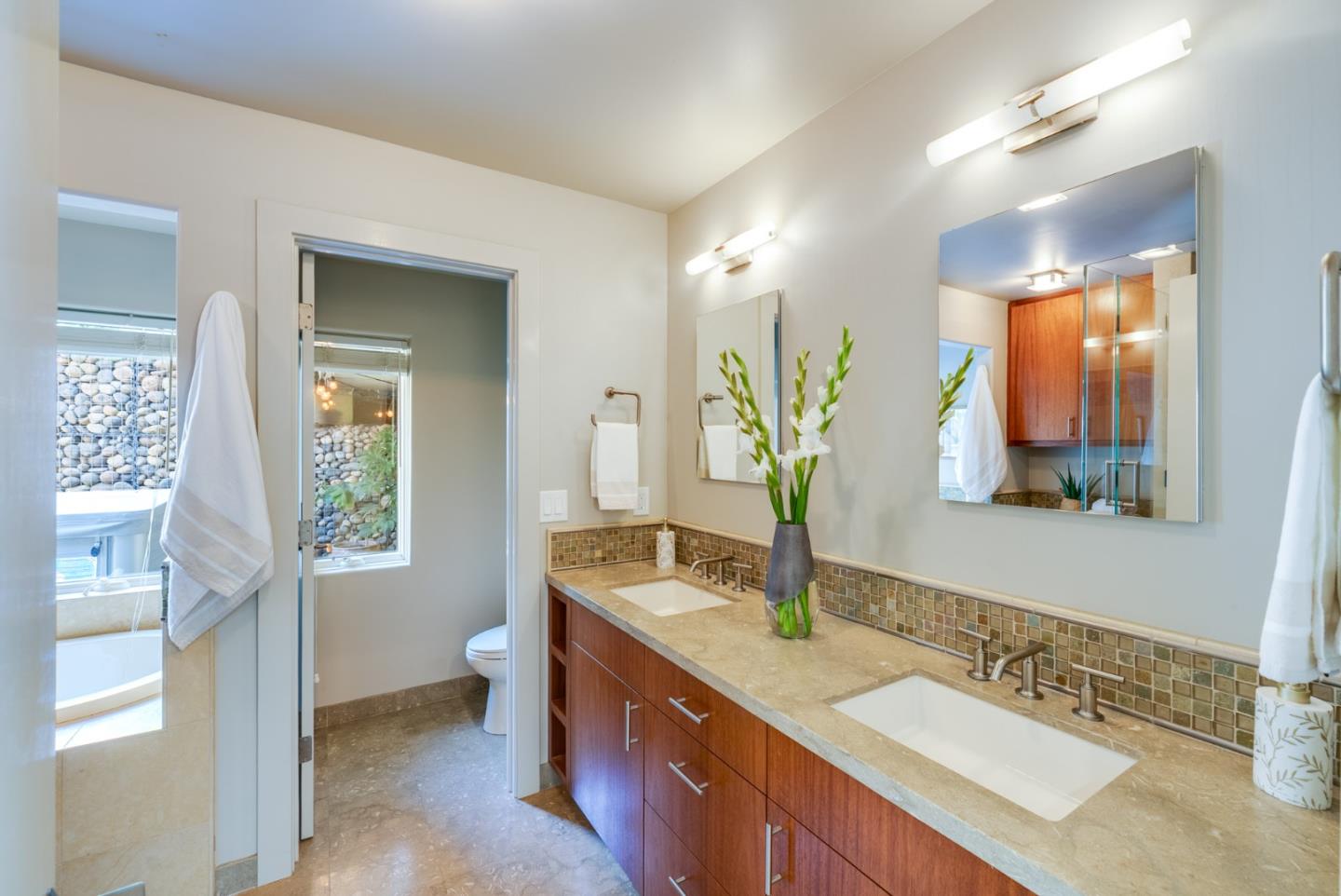 210 Venetian Road