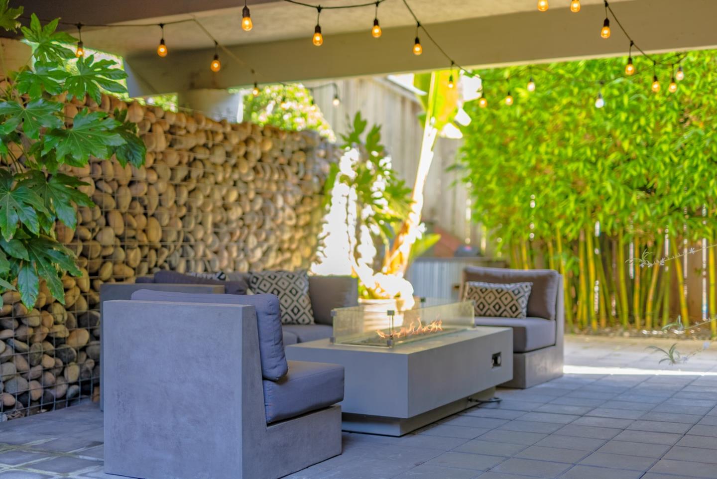 210 Venetian Road