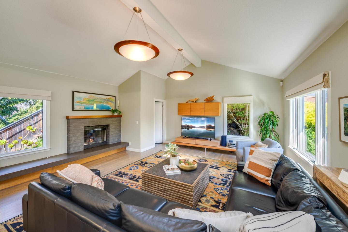 210 Venetian Road