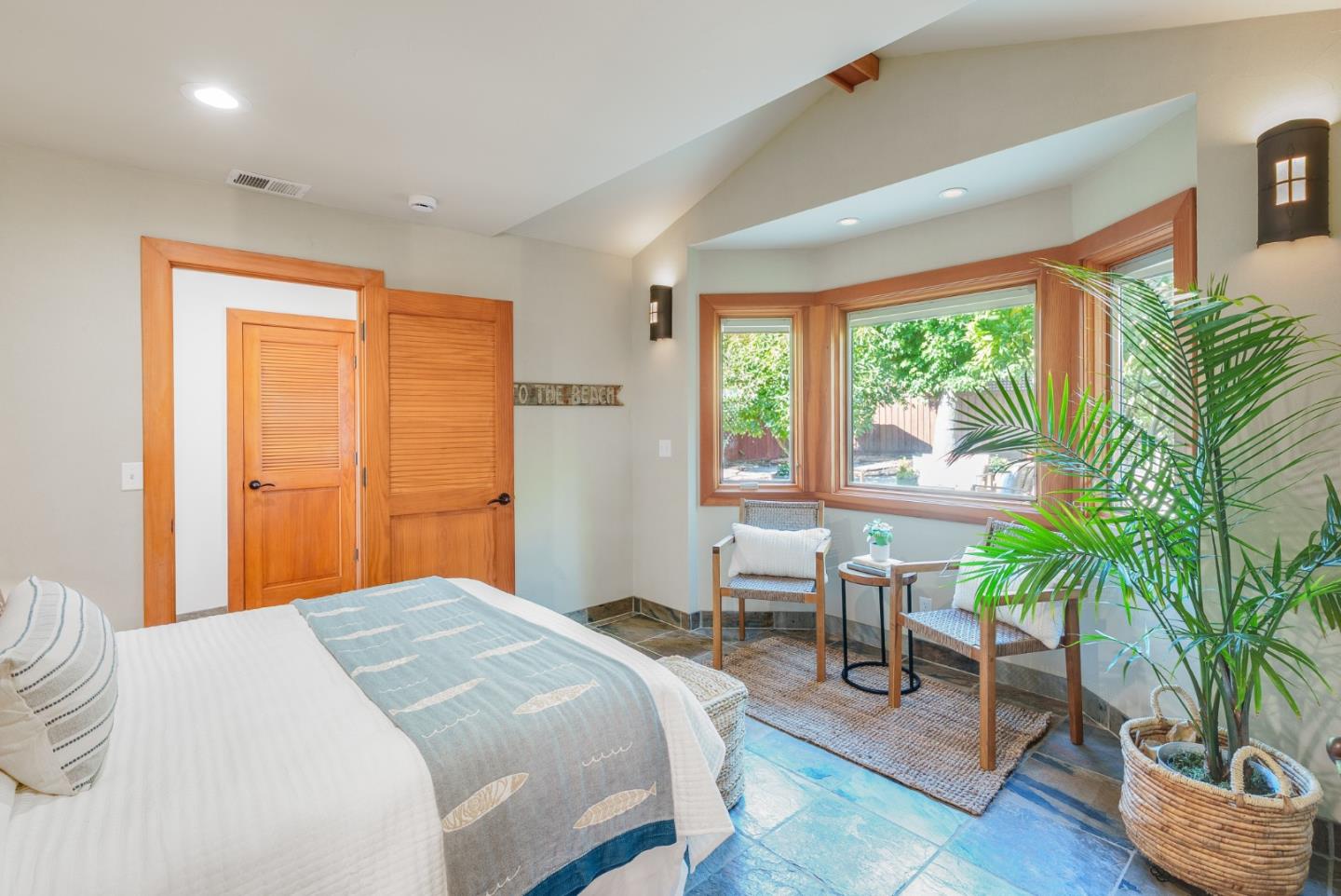 325 Kingsbury Drive