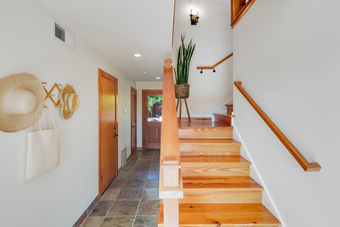 325 Kingsbury Drive