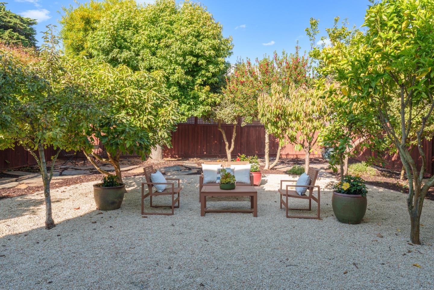 325 Kingsbury Drive