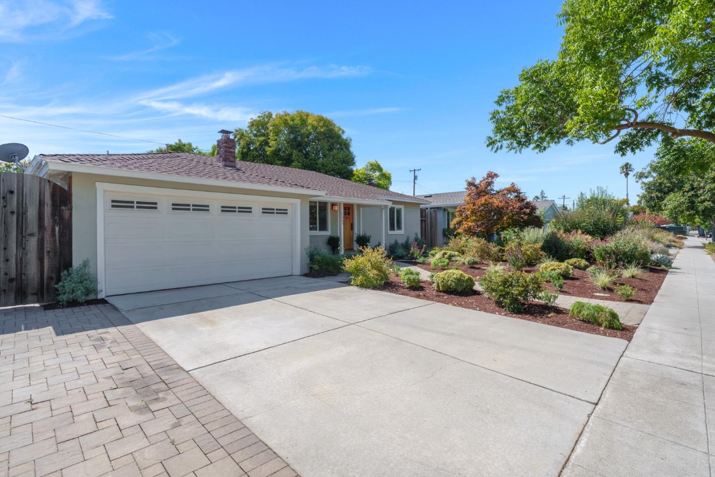 2364 Boxwood Drive