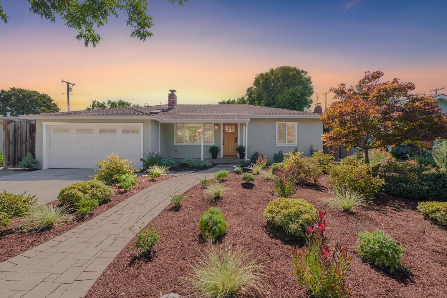 2364 Boxwood Drive