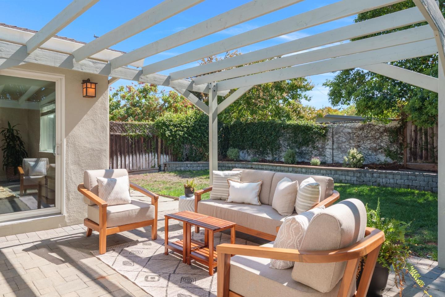 2364 Boxwood Drive