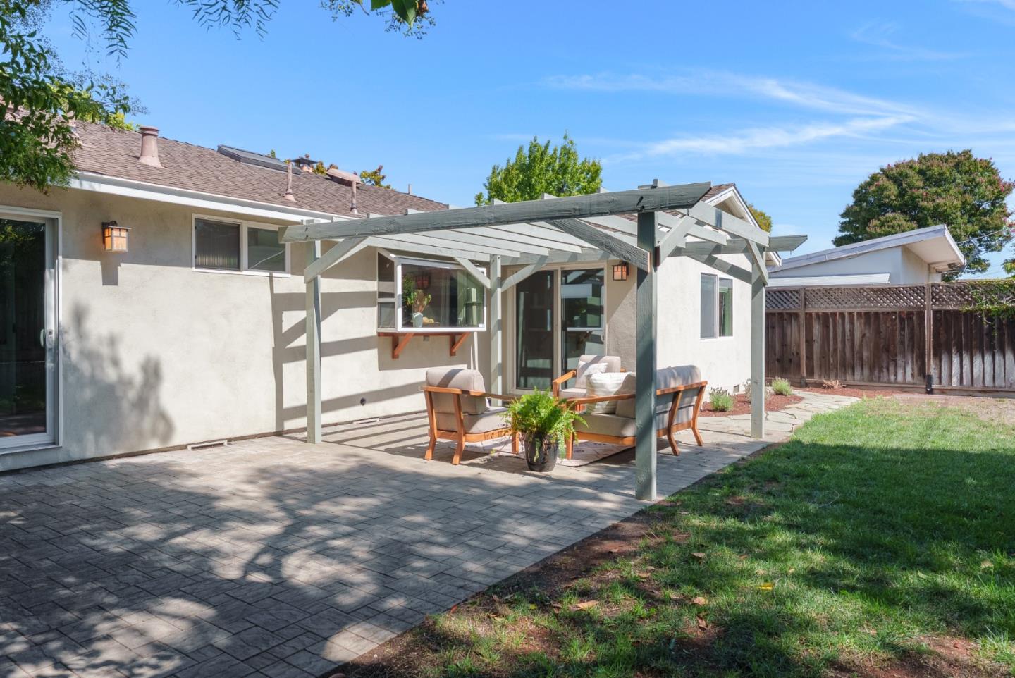 2364 Boxwood Drive