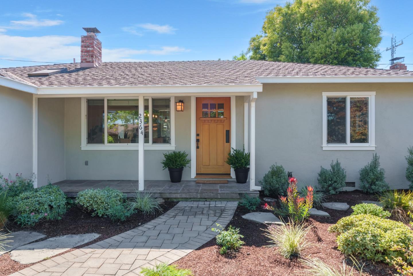 2364 Boxwood Drive