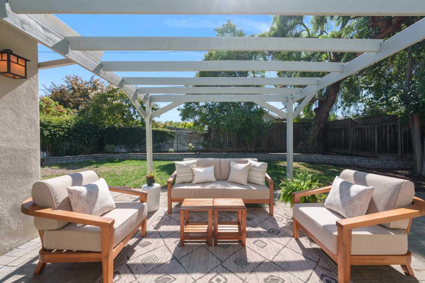 2364 Boxwood Drive