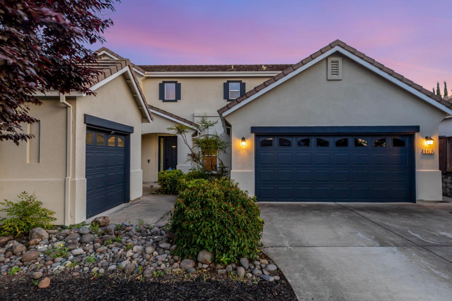 6457 Sonora Pass Way