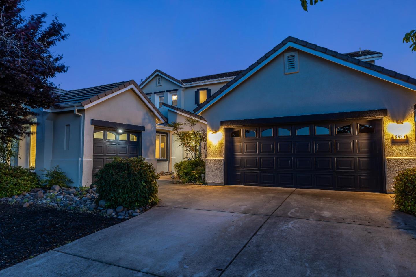 6457 Sonora Pass Way