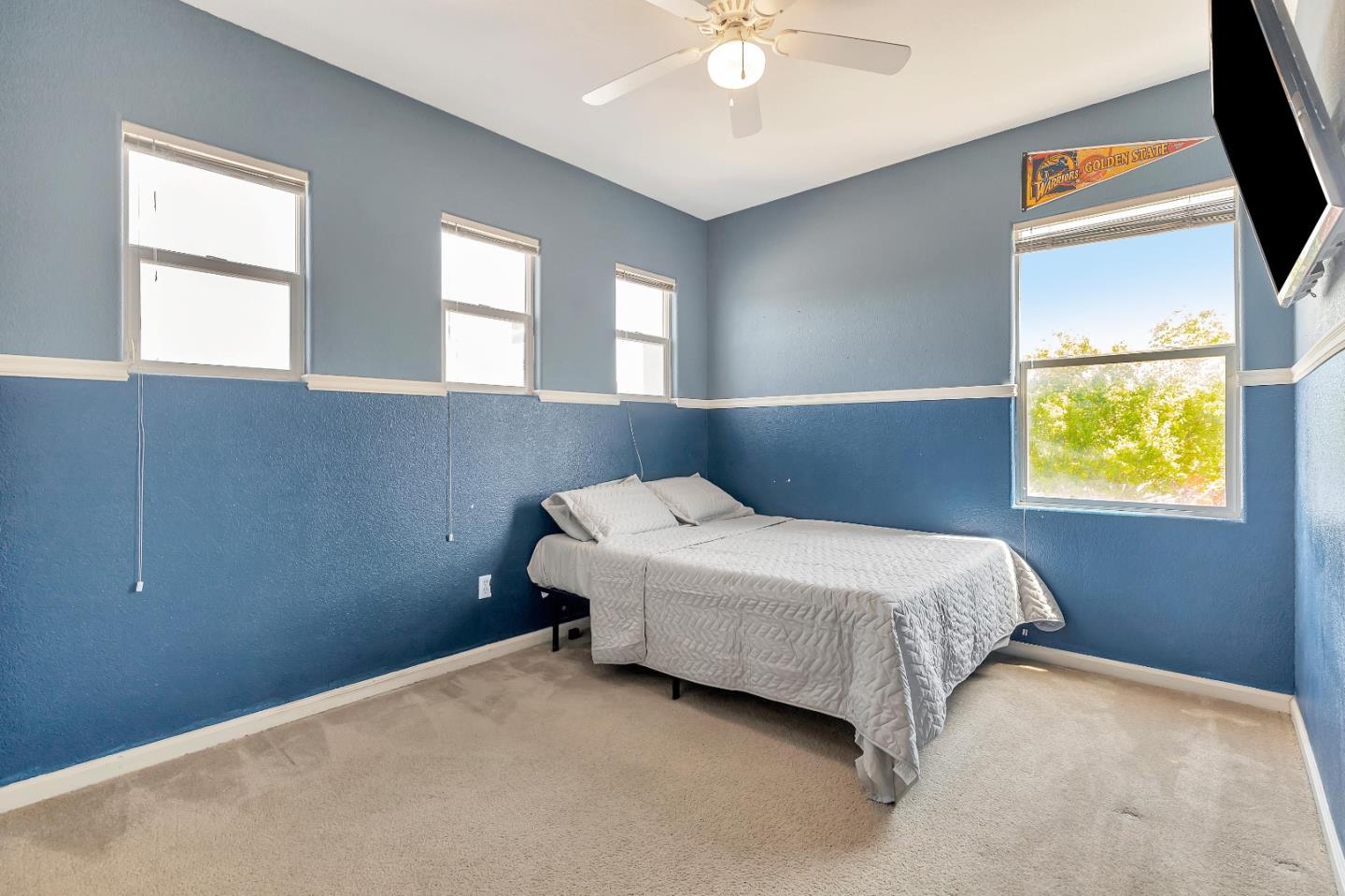 6457 Sonora Pass Way