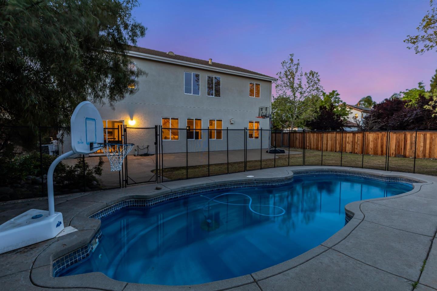 6457 Sonora Pass Way