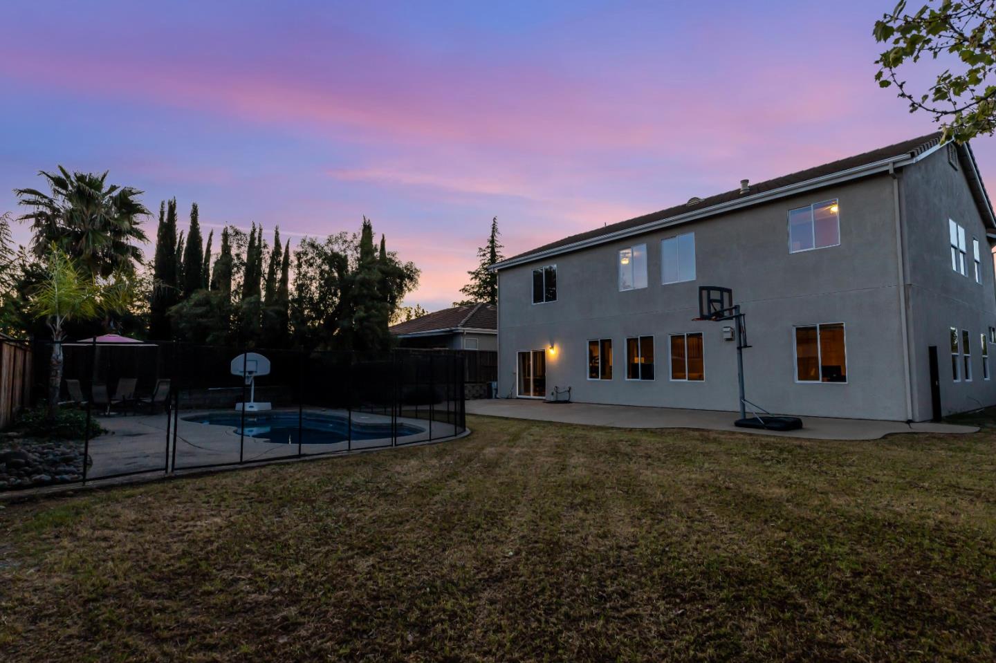 6457 Sonora Pass Way