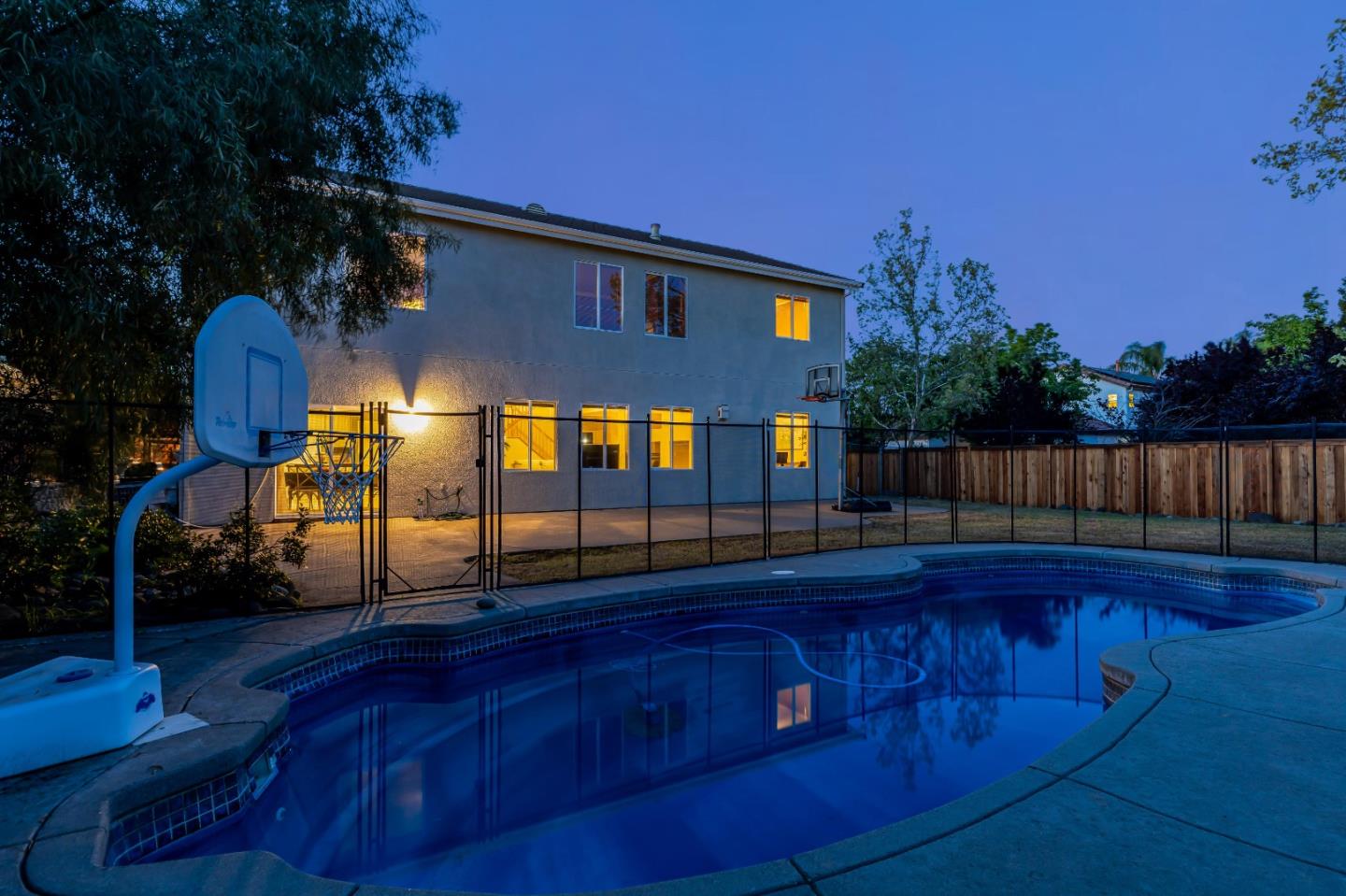 6457 Sonora Pass Way