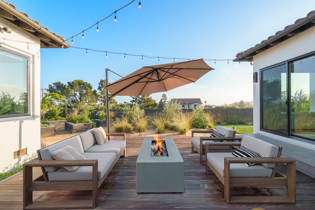 196 Mar Sereno Court