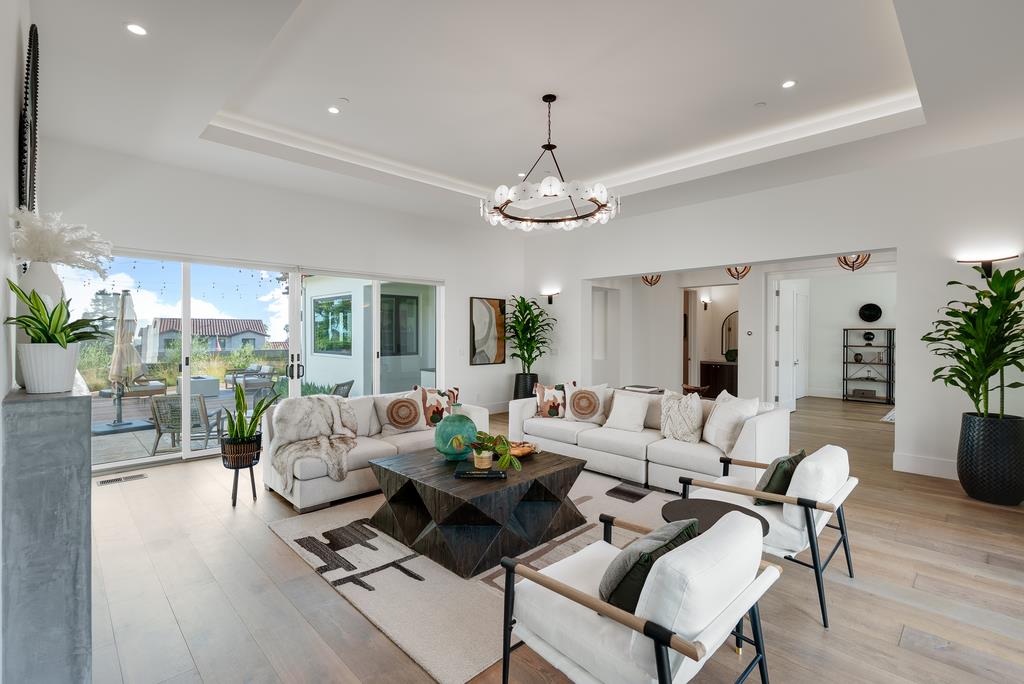196 Mar Sereno Court