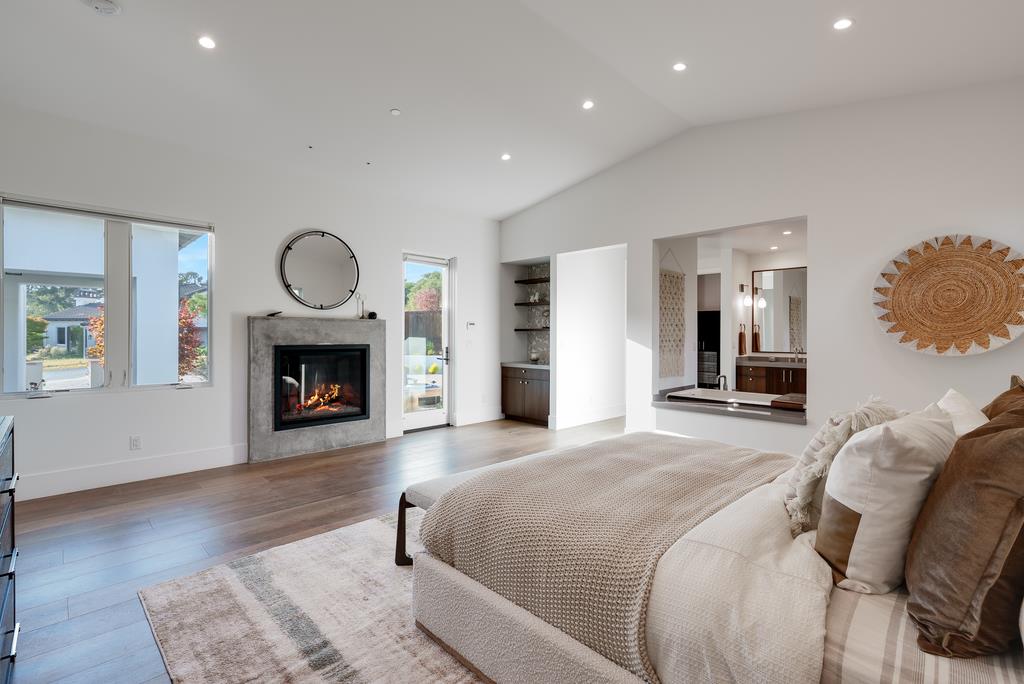196 Mar Sereno Court