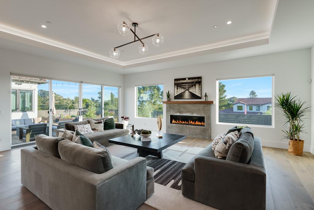 196 Mar Sereno Court