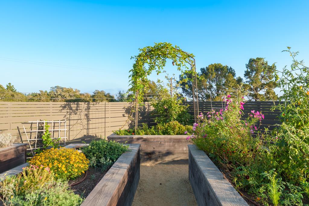 196 Mar Sereno Court