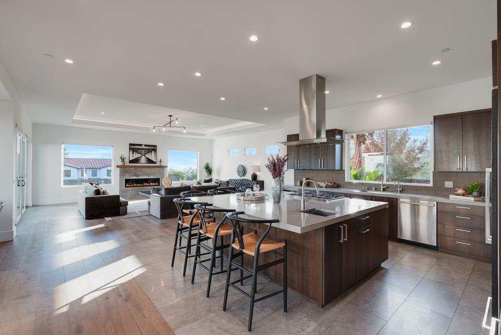 196 Mar Sereno Court