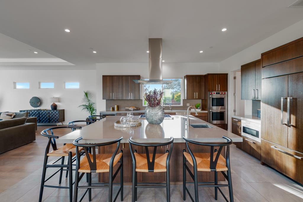 196 Mar Sereno Court
