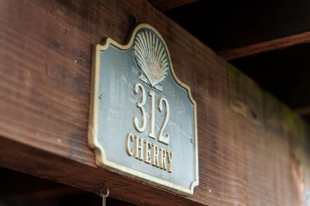 312 Cherry Avenue