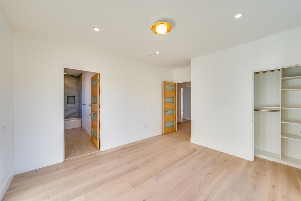 60 Bay Crest Road