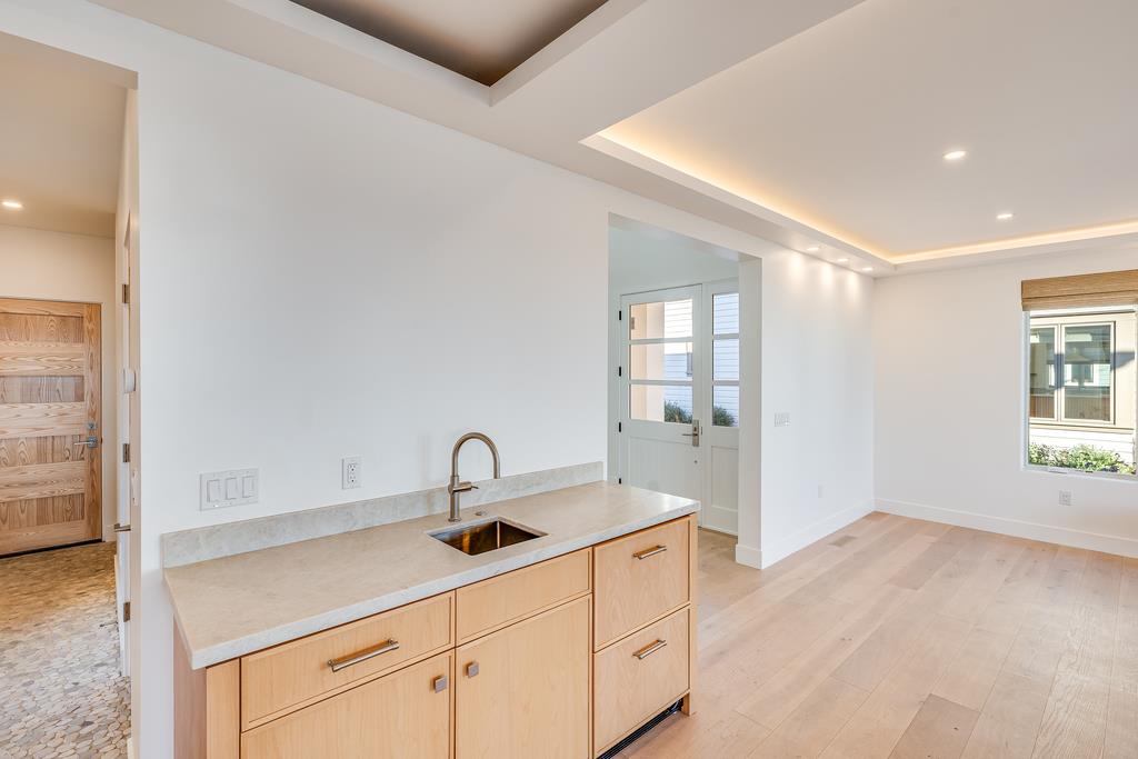 60 Bay Crest Road