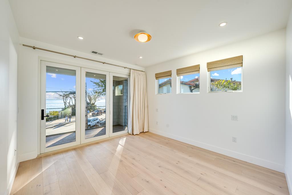 60 Bay Crest Road