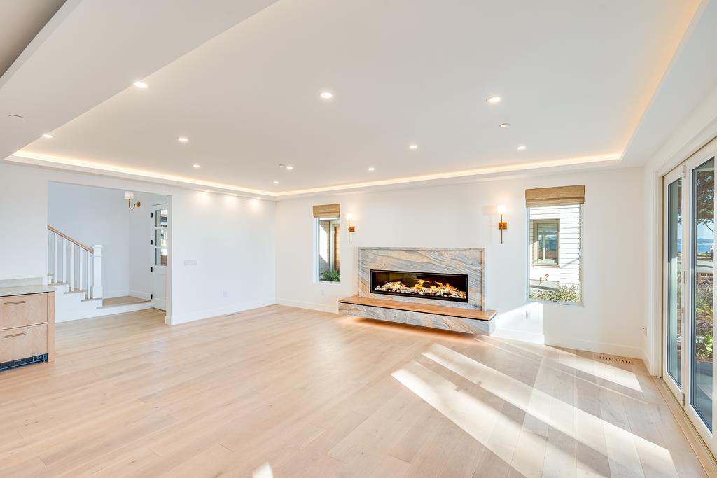 60 Bay Crest Road